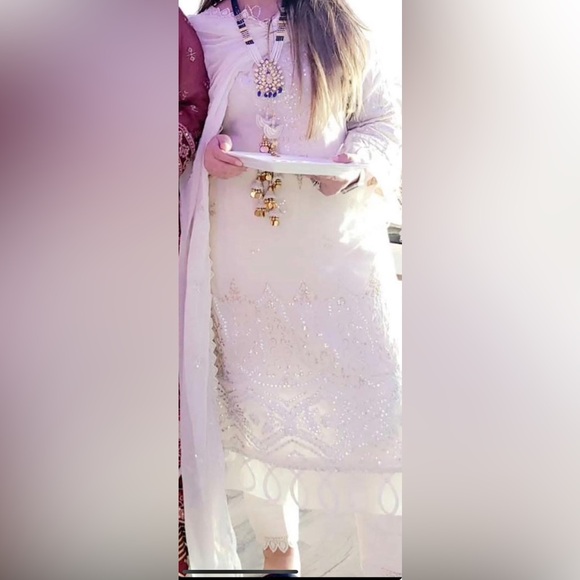 Pakistani original designer Asim Jofa beige suit - Picture 3 of 4